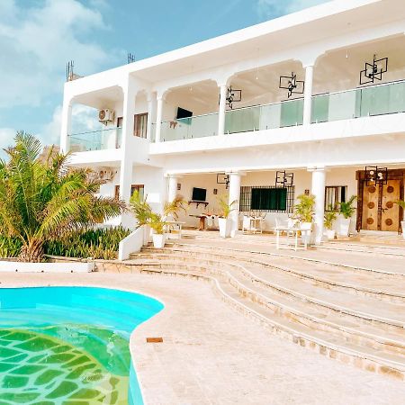 Met Beach Resort מאלינדי מראה חיצוני תמונה